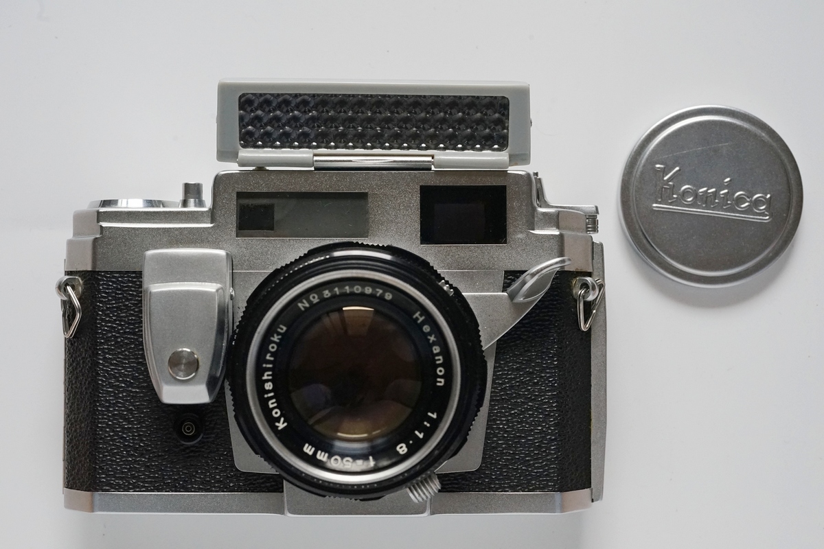 @LOOK@ Full/ Half Frame Konica IIIM Rangedinder with Half Frame Adapter!