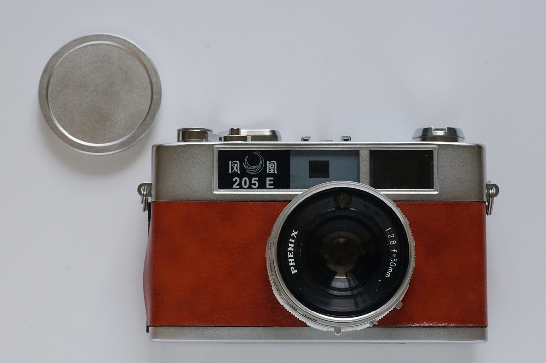 Phenix 205 E Rangefinder Camera! Made in China ！Basically working:-)